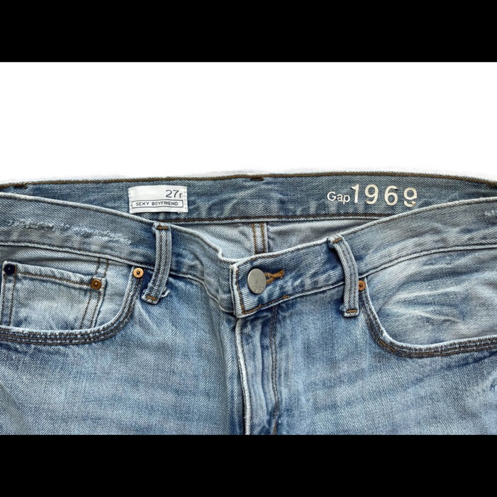 Gap 1969 Sexy Boyfriend Crop Jeans